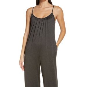 SOCIALITE
V-neck Tie Back Wide Leg Jumpsuit